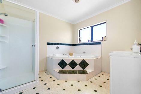 Photo of property in 6 Magellan Rise, Flagstaff, Hamilton, 3210