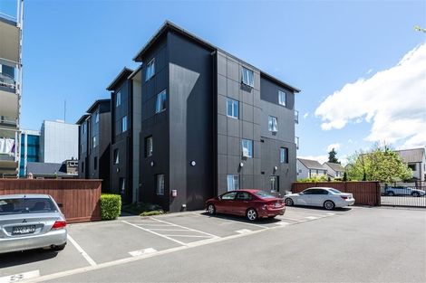 Photo of property in 4/100 Office Road, Merivale, Christchurch, 8014