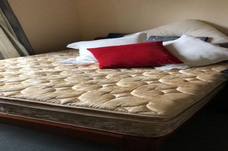 Photo of property in 73a Target Road, Totara Vale, Auckland, 0629