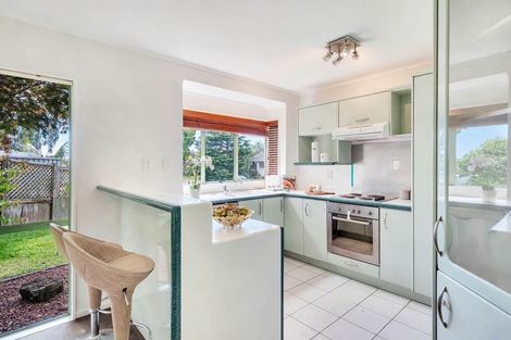 Photo of property in 38 Harbour Lights Close, West Harbour, Auckland, 0618