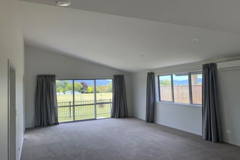 Photo of property in 22 Richardson Road, Omokoroa, 3114