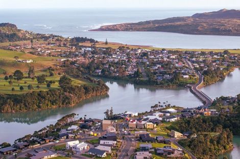 Photo of property in 28 Rangitahi Road, Raglan, 3225