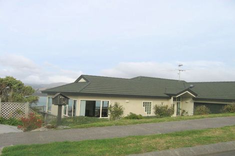 Photo of property in 2 Pendennis Point, Camborne, Porirua, 5026