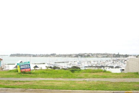 Photo of property in 70 Compass Way, Half Moon Bay, Auckland, 2012