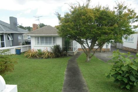 Photo of property in 2/30 Elliott Avenue, Bayview, Auckland, 0629