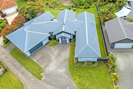 Photo of property in 24 Charteris Rise, Riverdale, Gisborne, 4010