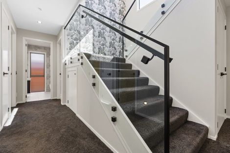 Photo of property in 3 Okoare Lane, Ferndale, New Plymouth, 4310