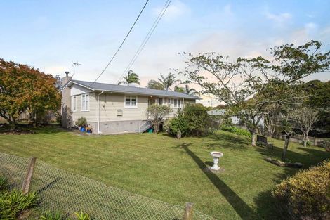 Photo of property in 70 Lake Road, Northcote, Auckland, 0627