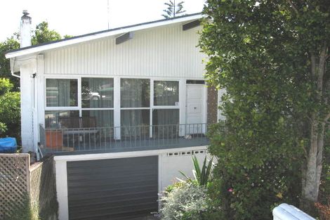 Photo of property in 612 Glenfield Road, Bayview, Auckland, 0629