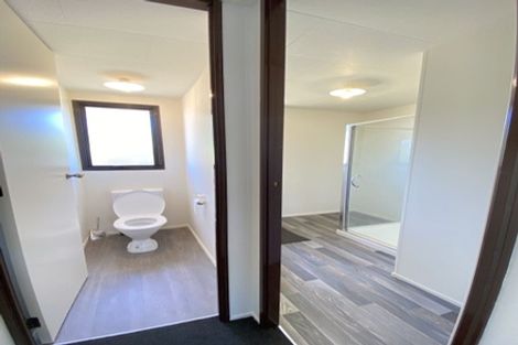 Photo of property in 2/452 Swanson Road, Ranui, Auckland, 0612