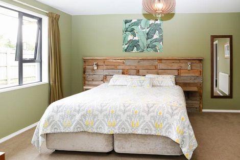 Photo of property in 1 White Hart Lane, Mosgiel, 9024