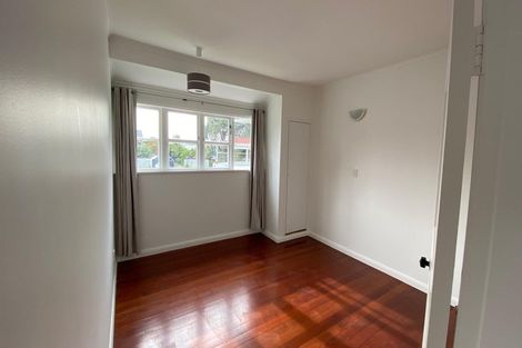 Photo of property in 10 Onewa Road, Northcote Point, Auckland, 0627