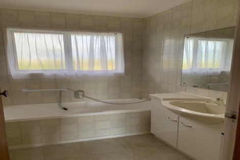 Photo of property in 36 Sartors Avenue, Northcross, Auckland, 0630