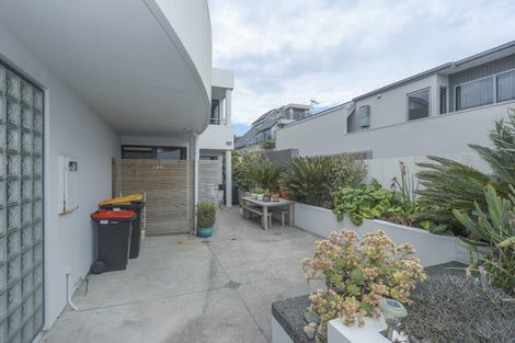 Photo of property in 1/203 Marine Parade, Mount Maunganui, 3116