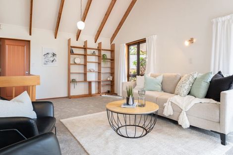 Photo of property in 18 Roys Road, Plimmerton, Porirua, 5026