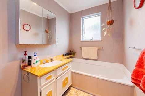 Photo of property in 34 Pinedale Parade, Milson, Palmerston North, 4414