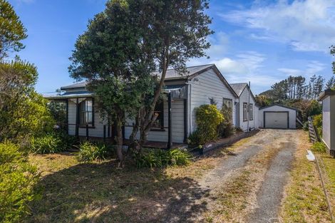 Photo of property in 74 Koputara Road, Himatangi Beach, Foxton, 4891