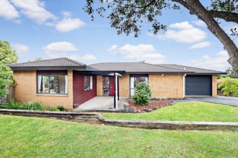 Photo of property in 1 Sorbonne Close, Albany, Auckland, 0632