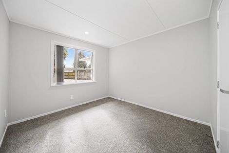 Photo of property in 22 Molesworth Place, Mangere, Auckland, 2022