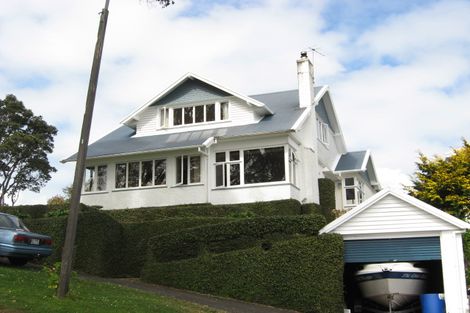 Photo of property in 132 Pendarves Street, New Plymouth, 4312