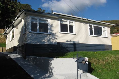 Photo of property in 61 Petrie Street, Wainuiomata, Lower Hutt, 5014