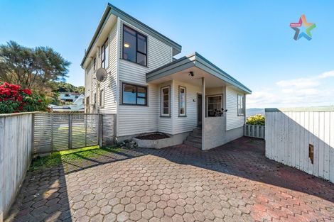 Photo of property in 4 Akatea Road, Korokoro, Lower Hutt, 5012