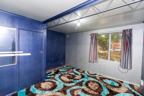 Photo of property in 1/10 Mckelvey Place, Tawa, Wellington, 5028