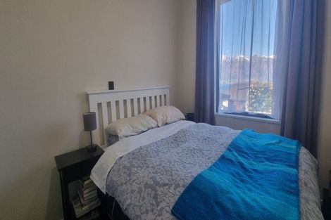 Photo of property in 50 Wynyard Crescent, Fernhill, Queenstown, 9300