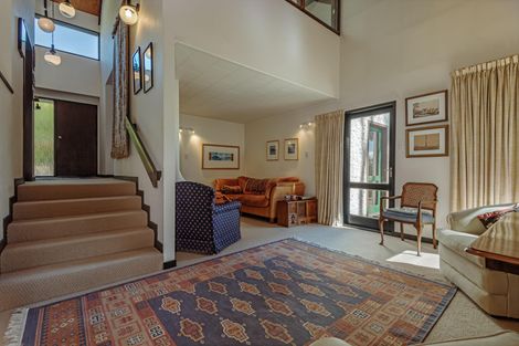 Photo of property in 36 Clifton Terrace, Fitzherbert, Palmerston North, 4410