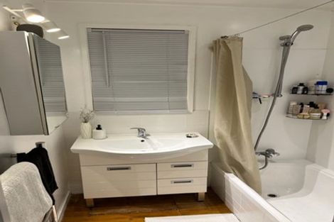 Photo of property in 1/42 Kia Ora Road, Beach Haven, Auckland, 0626