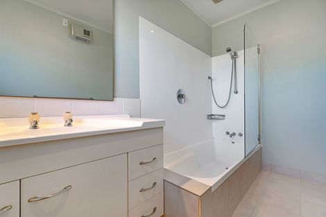 Photo of property in 17 Kauri Place, Tairua, 3508