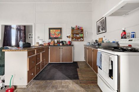 Photo of property in 98 Pembroke Street, Carterton, 5713