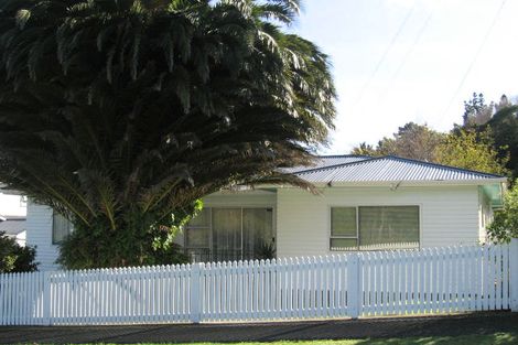 Photo of property in 13 Kennedy Grove, Stokes Valley, Lower Hutt, 5019