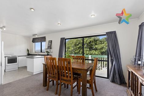 Photo of property in 59 Pokohiwi Road, Normandale, Lower Hutt, 5010