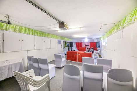 Photo of property in 8 Christina Avenue, Te Atatu South, Auckland, 0602