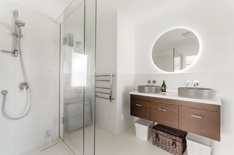 Photo of property in 23d Jelas Road, Red Beach, 0932