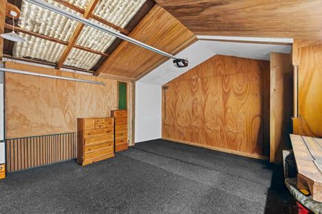 Photo of property in 211 Fifield Terrace, Opawa, Christchurch, 8023