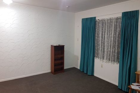 Photo of property in 2/39 Kinloch Place, Papakowhai, Porirua, 5024