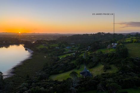 Photo of property in 23 James Paige Lane, Riverhead, Albany, 0793