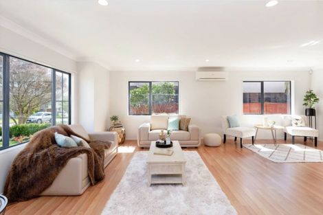 Photo of property in 52 Baverstock Road, Flat Bush, Auckland, 2016