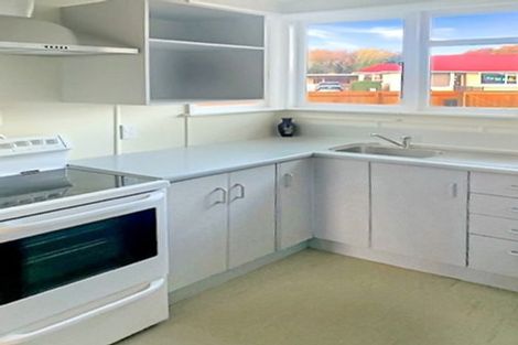 Photo of property in 23 Holland Crescent, Bulls, 4818