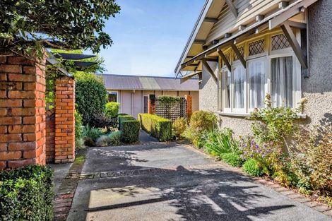 Photo of property in 70 Collins Street, Hawera, 4610