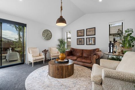 Photo of property in 6 Charlotte Drive, Omokoroa, 3114