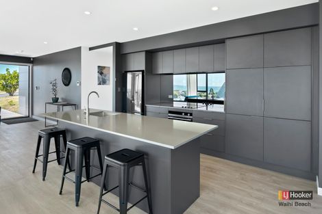 Photo of property in 32 Tohora View, Waihi Beach, 3611