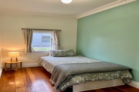 Photo of property in 74 Cologne Street, Martinborough, 5711