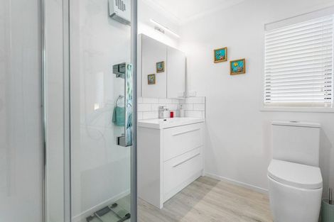 Photo of property in 20 Lillian Place, Orewa, 0931