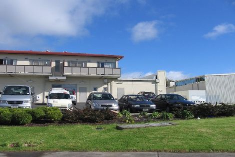 Photo of property in 6/26 Lovell Court, Rosedale, Auckland, 0632