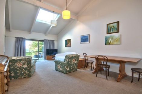 Photo of property in 4a Avalon Crescent, Fernhill, Queenstown, 9300