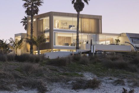 Photo of property in 7 Surf Road, Mount Maunganui, 3116