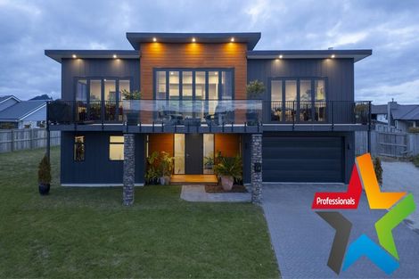 Photo of property in 10 Tuhua Close, Wharewaka, Taupo, 3330